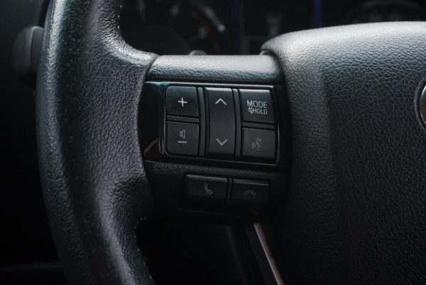 TOYOTA FORTUNER 2.4 V AT ปี2016 (5กฐ6247) - Image 18