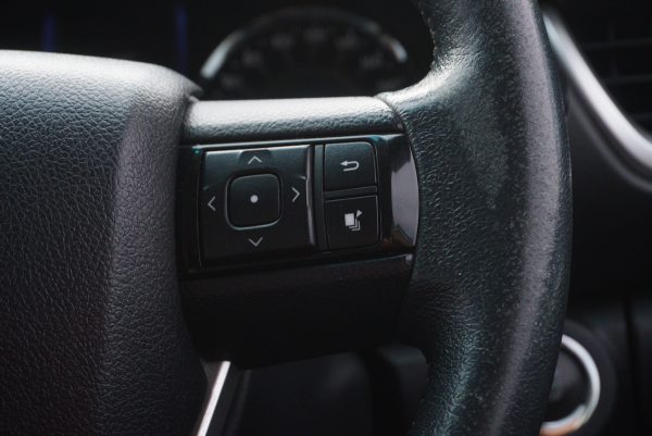 TOYOTA FORTUNER 2.4 V AT ปี2016 (5กฐ6247) - Image 19