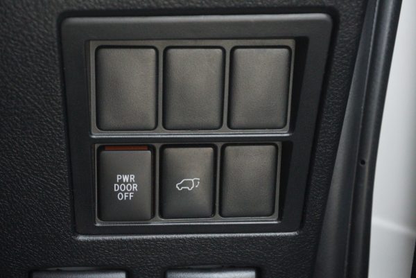 TOYOTA FORTUNER 2.4 V AT ปี2016 (5กฐ6247) - Image 23