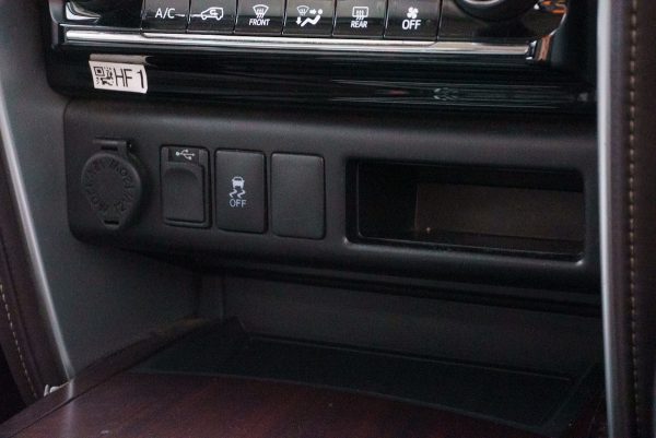 TOYOTA FORTUNER 2.4 V AT ปี2016 (5กฐ6247) - Image 27