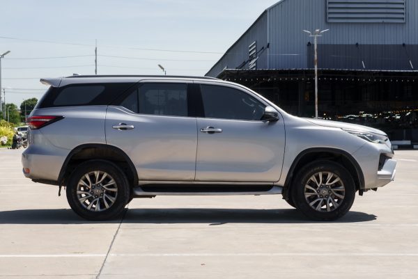 TOYOTA FORTUNER 2.4 V AT ปี 2020 (1ขธ7201) - Image 6