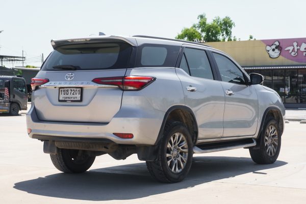 TOYOTA FORTUNER 2.4 V AT ปี 2020 (1ขธ7201) - Image 7