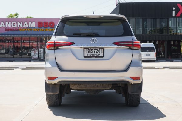 TOYOTA FORTUNER 2.4 V AT ปี 2020 (1ขธ7201) - Image 8