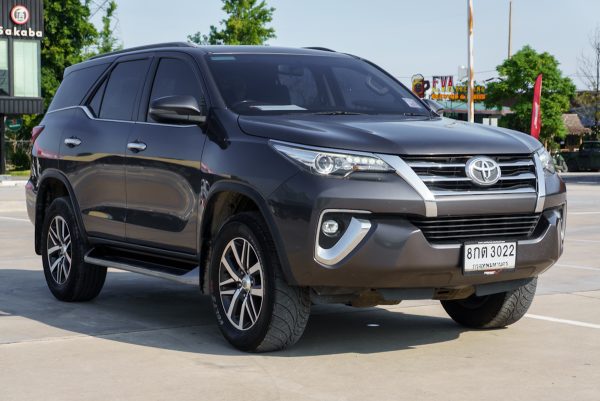 TOYOTA FORTUNER 2.4 V AT ปี 2019 (8กต3022) - Image 5