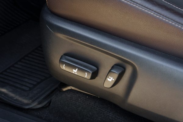 TOYOTA FORTUNER 2.4 V AT ปี 2019 (8กต3022) - Image 15