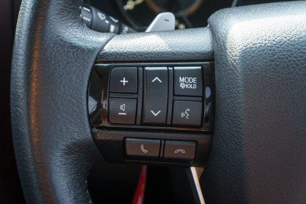 TOYOTA FORTUNER 2.4 V AT ปี 2019 (8กต3022) - Image 19