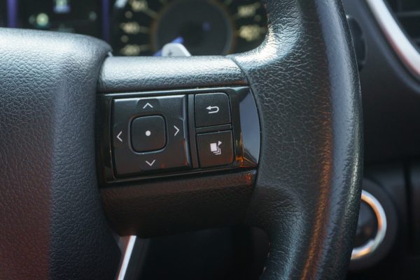 TOYOTA FORTUNER 2.4 V AT ปี 2019 (8กต3022) - Image 20