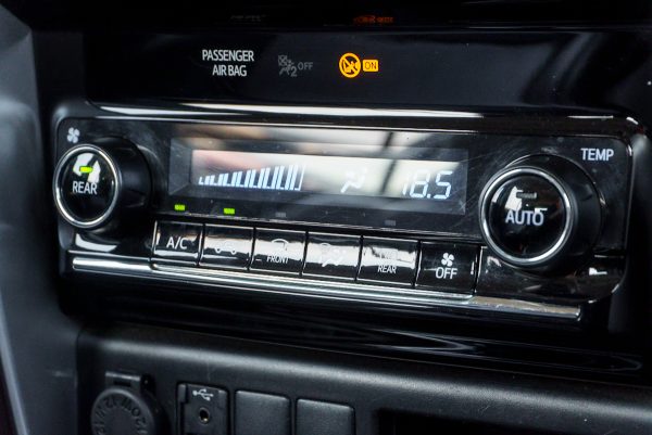 TOYOTA FORTUNER 2.4 V AT ปี 2019 (8กต3022) - Image 24
