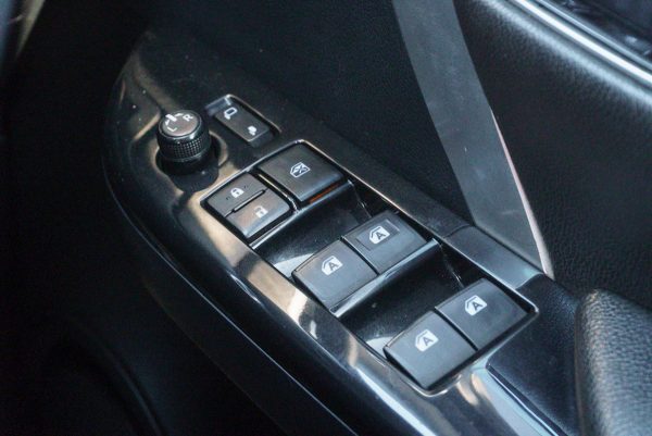 TOYOTA FORTUNER 2.4 V AT ปี 2019 (8กต3022) - Image 32