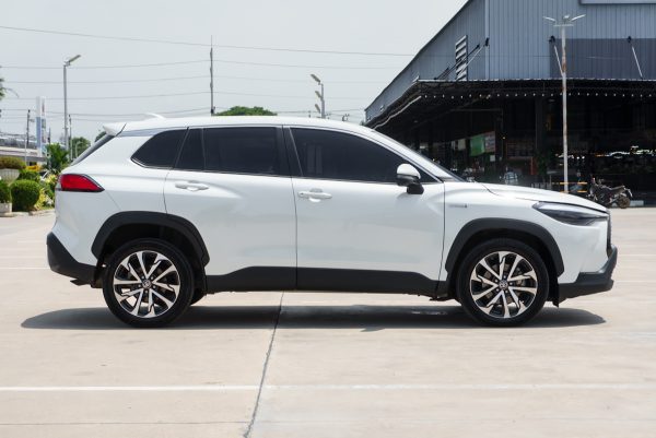 TOYOTA COROLLA CROSS 1.8 HYBRID PREMIUM ปี2021 (2ขฐ5230) - Image 6