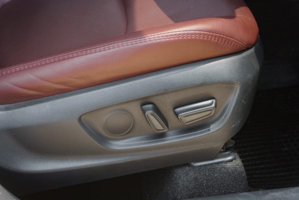 TOYOTA COROLLA CROSS 1.8 HYBRID PREMIUM ปี2021 (2ขฐ5230) - Image 12