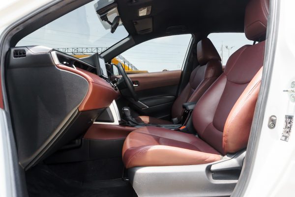 TOYOTA COROLLA CROSS 1.8 HYBRID PREMIUM ปี2021 (2ขฐ5230) - Image 15