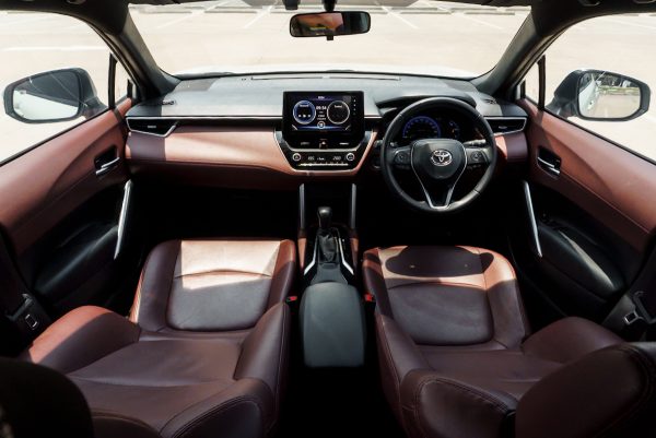 TOYOTA COROLLA CROSS 1.8 HYBRID PREMIUM ปี2021 (2ขฐ5230) - Image 16