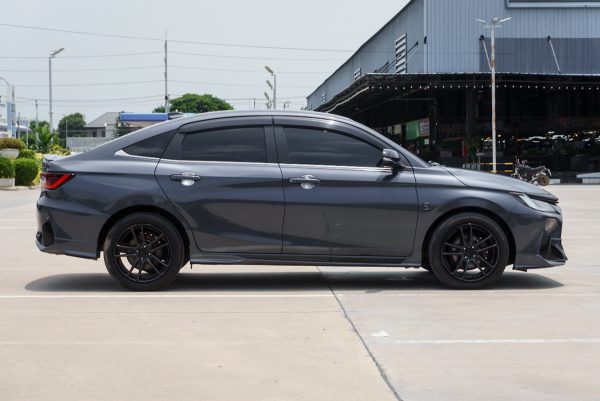 TOYOTA YARIS ATIV 1.2 PREMIUM LUXURY ปี2022 (ขง7265) - Image 6
