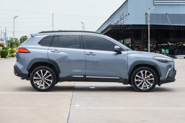 TOYOTA COROLLA CROSS 1.8 HYBRID PREMIUM SAFETY ปี2021 (1ขพ8043) - Image 6