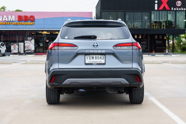 TOYOTA COROLLA CROSS 1.8 HYBRID PREMIUM SAFETY ปี2021 (1ขพ8043) - Image 8
