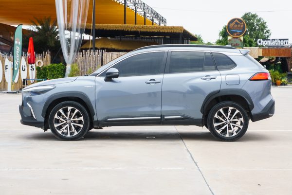 TOYOTA COROLLA CROSS 1.8 HYBRID PREMIUM SAFETY ปี2021 (1ขพ8043) - Image 10