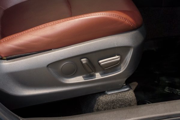 TOYOTA COROLLA CROSS 1.8 HYBRID PREMIUM SAFETY ปี2021 (1ขพ8043) - Image 12