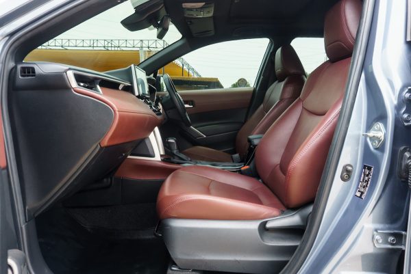 TOYOTA COROLLA CROSS 1.8 HYBRID PREMIUM SAFETY ปี2021 (1ขพ8043) - Image 15