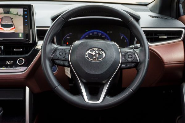 TOYOTA COROLLA CROSS 1.8 HYBRID PREMIUM SAFETY ปี2021 (1ขพ8043) - Image 17