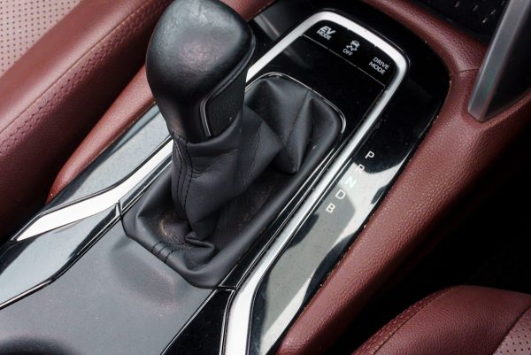 TOYOTA COROLLA CROSS 1.8 HYBRID PREMIUM SAFETY ปี2021 (1ขพ8043) - Image 22