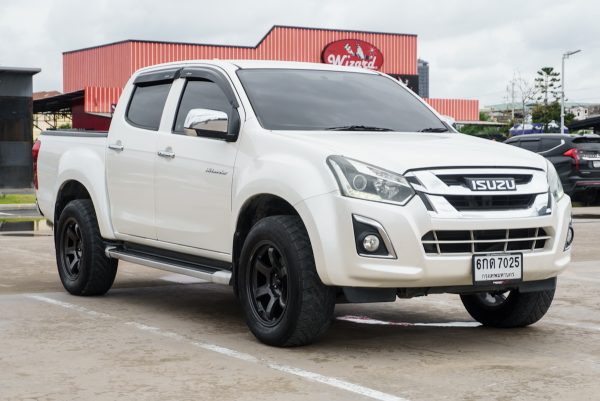 ISUZU D-MAX CAB4 1.9 Z PRETIGE AT ปี2017 (6กด7025) - Image 5