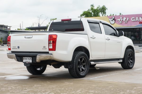 ISUZU D-MAX CAB4 1.9 Z PRETIGE AT ปี2017 (6กด7025) - Image 7
