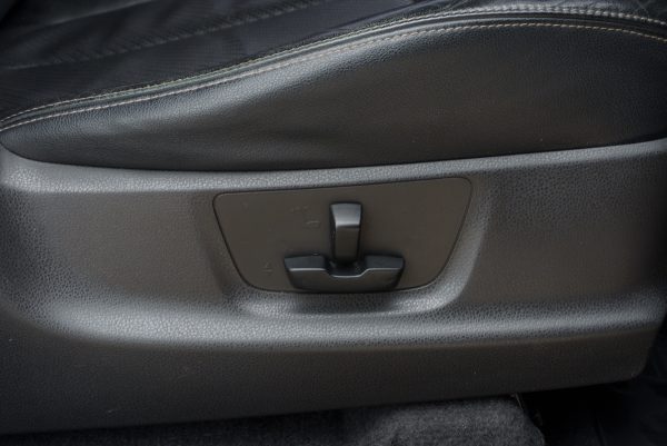 ISUZU D-MAX CAB4 1.9 Z PRETIGE AT ปี2017 (6กด7025) - Image 12