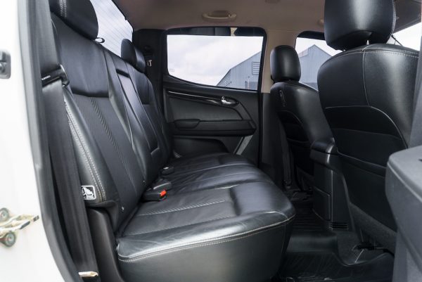 ISUZU D-MAX CAB4 1.9 Z PRETIGE AT ปี2017 (6กด7025) - Image 13