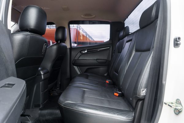 ISUZU D-MAX CAB4 1.9 Z PRETIGE AT ปี2017 (6กด7025) - Image 14