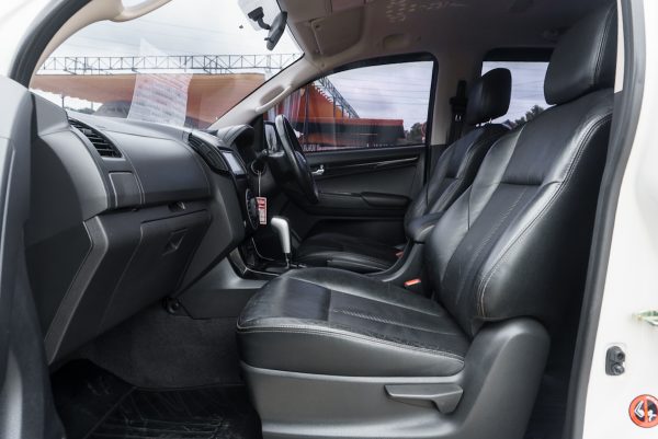ISUZU D-MAX CAB4 1.9 Z PRETIGE AT ปี2017 (6กด7025) - Image 15