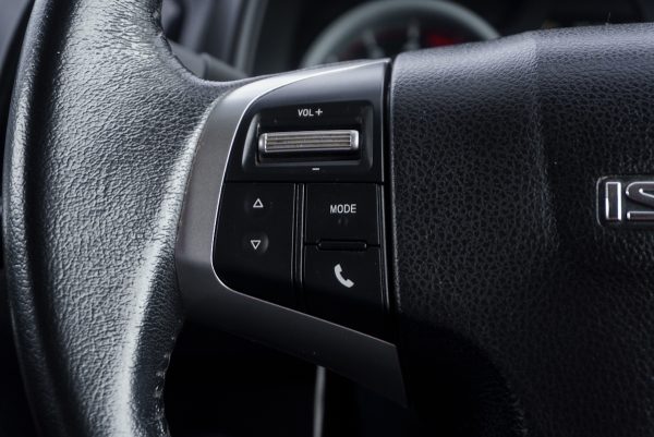ISUZU D-MAX CAB4 1.9 Z PRETIGE AT ปี2017 (6กด7025) - Image 18