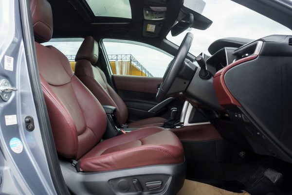 TOYOTA COROLLA CROSS 1.8 HYBRID PREMIUM SAFETY ปี2021 (2ขช1027) - Image 11