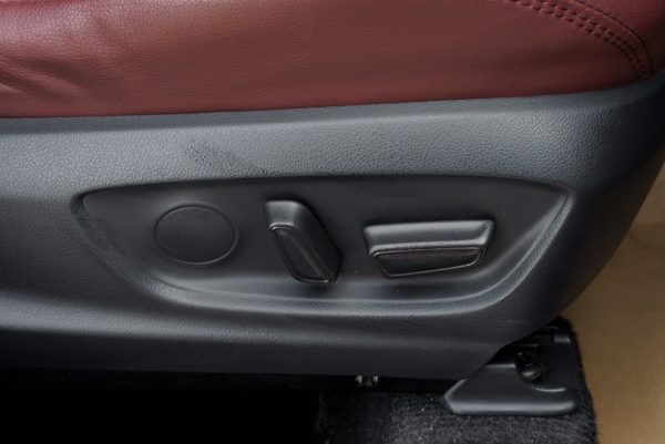 TOYOTA COROLLA CROSS 1.8 HYBRID PREMIUM SAFETY ปี2021 (2ขช1027) - Image 12