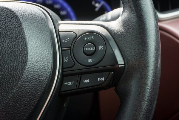 TOYOTA COROLLA CROSS 1.8 HYBRID PREMIUM SAFETY ปี2021 (2ขช1027) - Image 19