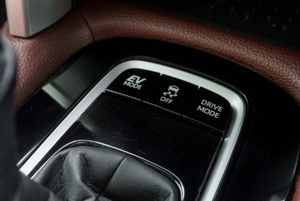 TOYOTA COROLLA CROSS 1.8 HYBRID PREMIUM SAFETY ปี2021 (2ขช1027) - Image 23