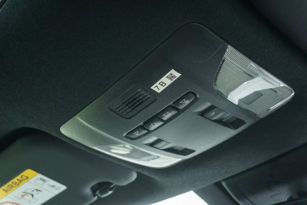 TOYOTA COROLLA CROSS 1.8 HYBRID PREMIUM SAFETY ปี2021 (2ขช1027) - Image 27