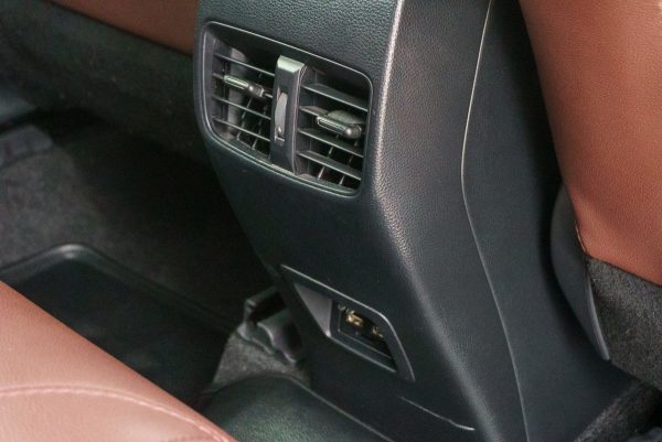 TOYOTA COROLLA CROSS 1.8 HYBRID PREMIUM SAFETY ปี2021 (2ขช1027) - Image 30