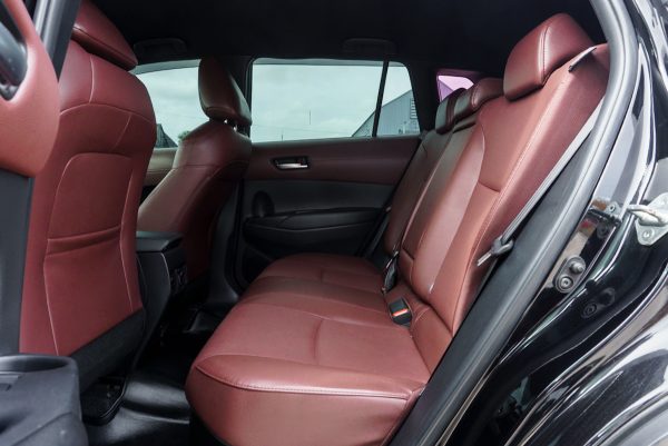 TOYOTA COROLLA CROSS 1.8 HYBRID PREMIUM ปี2020 (1ขษ5154) - Image 14