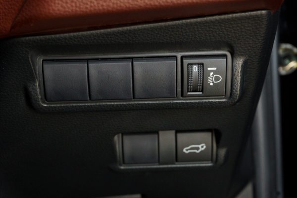 TOYOTA COROLLA CROSS 1.8 HYBRID PREMIUM ปี2020 (1ขษ5154) - Image 26