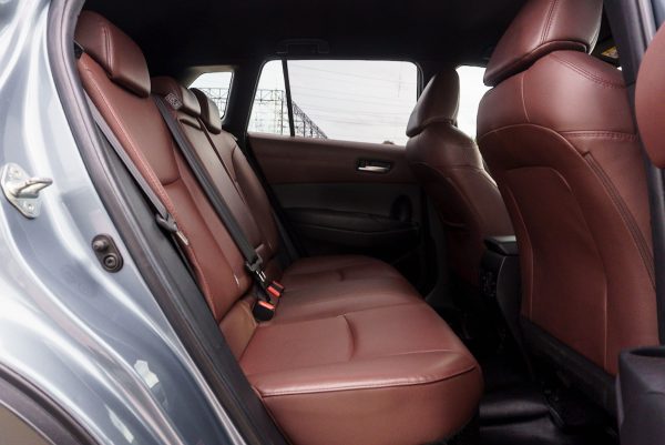 TOYOTA COROLLA CROSS 1.8 HYBRID PREMIUM ปี2020 (1ขข7130) - Image 13