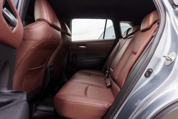 TOYOTA COROLLA CROSS 1.8 HYBRID PREMIUM ปี2020 (1ขข7130) - Image 14