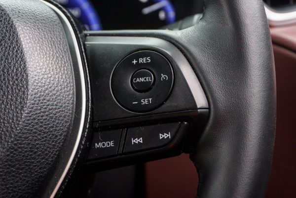 TOYOTA COROLLA CROSS 1.8 HYBRID PREMIUM ปี2020 (1ขข7130) - Image 19