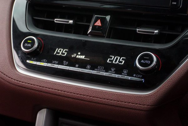 TOYOTA COROLLA CROSS 1.8 HYBRID PREMIUM ปี2020 (1ขข7130) - Image 21