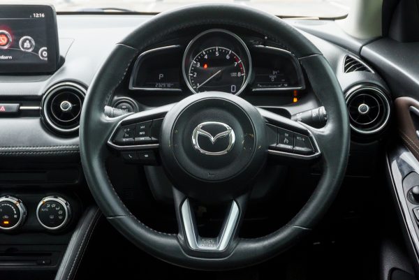 MAZDA 2 1.3 HIGH CONNECT ปี2019 (9กจ1301) - Image 16
