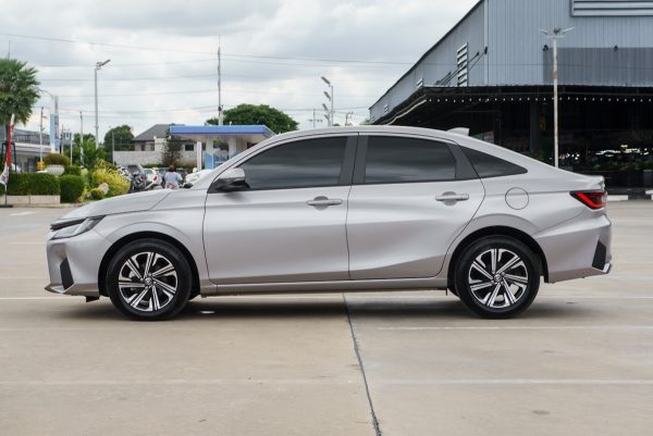 TOYOTA YARIS ATIV 1.2 SMART ปี2023 จด2024 (ขล3978) - Image 10