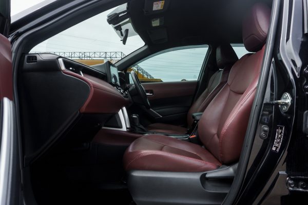 TOYOTA COROLLA CROSS 1.8 HYBRID PREMIUM ปี2021 (2ขช3283) - Image 15