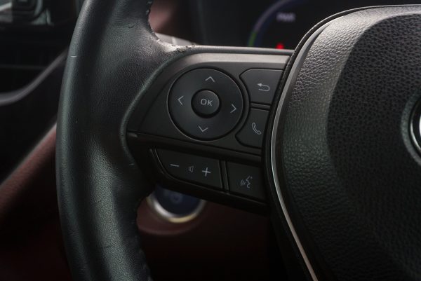 TOYOTA COROLLA CROSS 1.8 HYBRID PREMIUM ปี2021 (2ขช3283) - Image 18