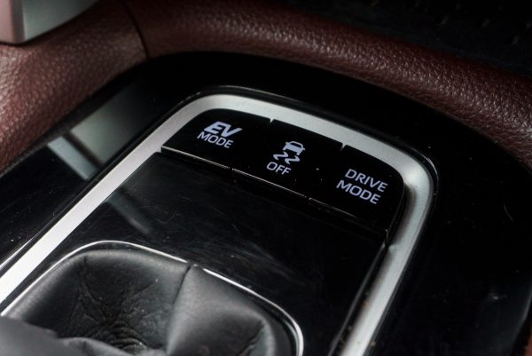 TOYOTA COROLLA CROSS 1.8 HYBRID PREMIUM ปี2021 (2ขช3283) - Image 23