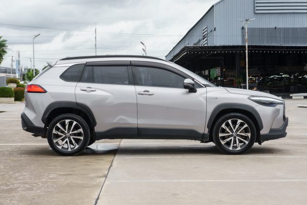 TOYOTA COROLLA CROSS 1.8 HYBRID PREMIUM SAFETY ปี2021 (2ขฌ7994) - Image 6